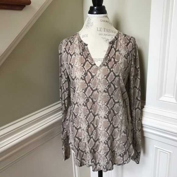 Bella Dahl Snake Print Tunic Blouse Top Shirt Womens Small Long Sleeve Brown Tan - Picture 2 of 12
